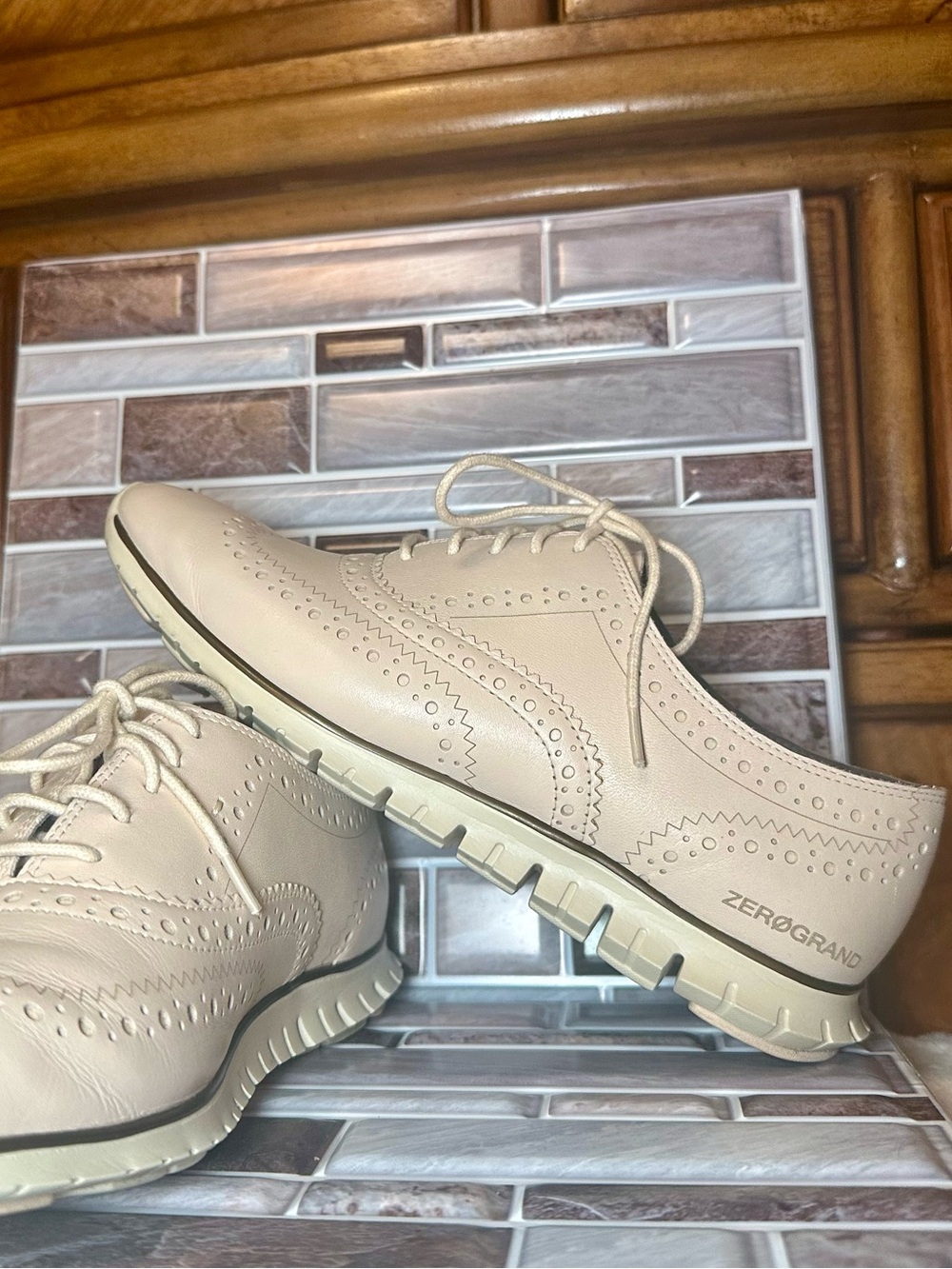 Cole Haan Zerogrand Wingtip Oxford Shoes Women’s 8B Brazilian Sand Beige Leather - Picture 2 of 9
